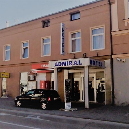 Hotel Admiral Vinkovci Esterno foto