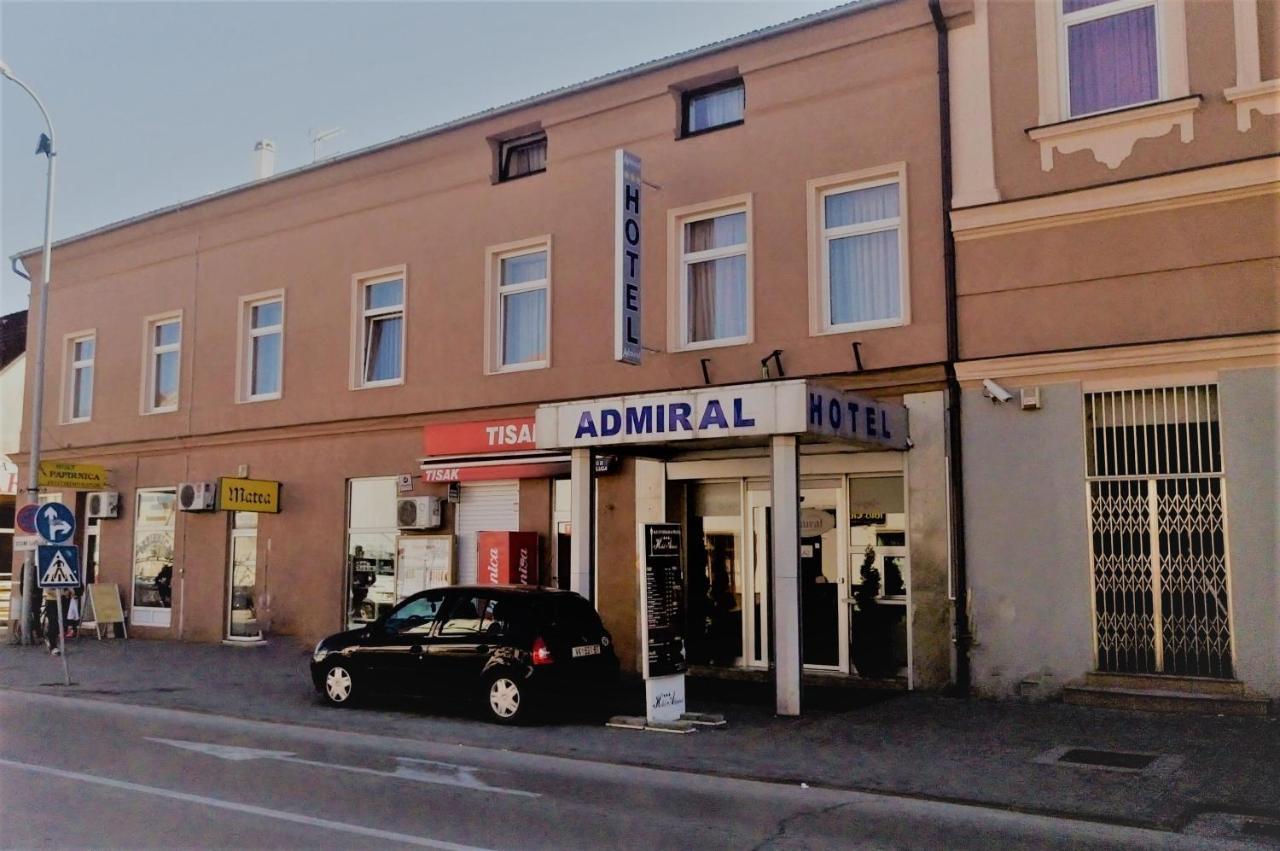 Hotel Admiral Vinkovci Esterno foto