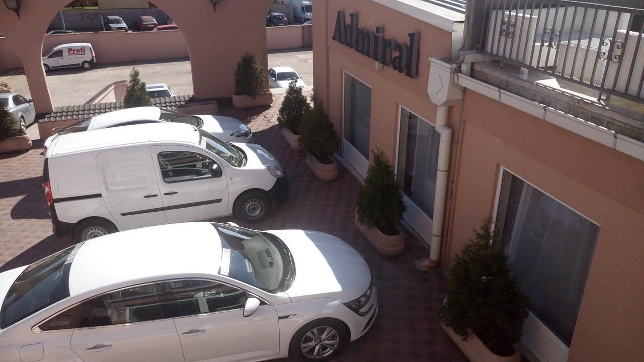 Hotel Admiral Vinkovci Esterno foto