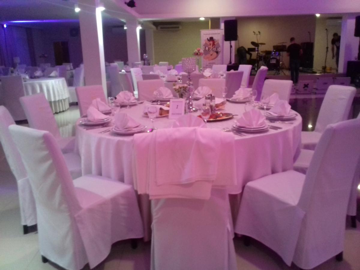 Hotel Admiral Vinkovci Esterno foto