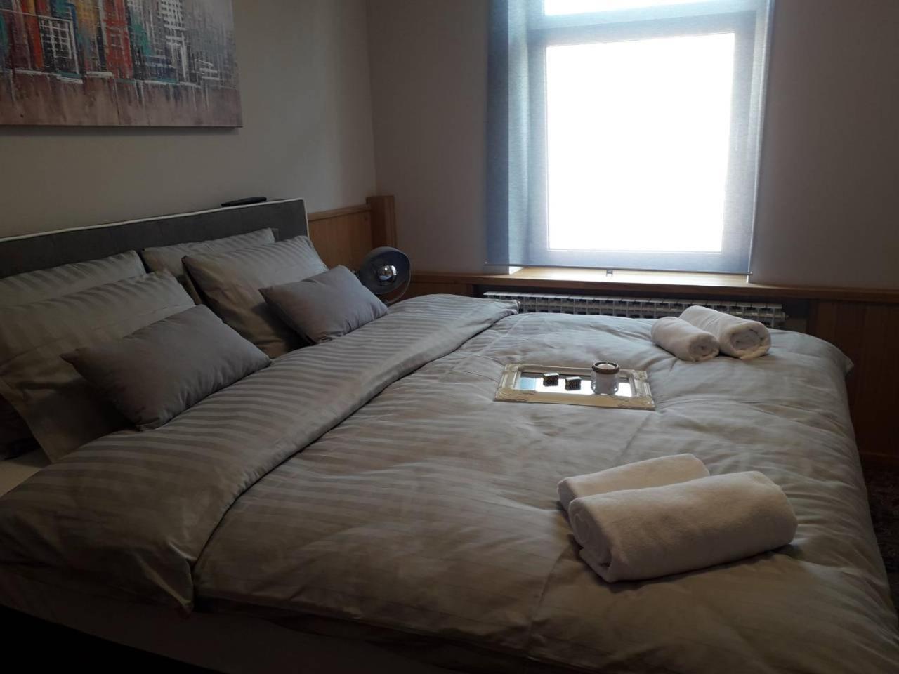 Hotel Admiral Vinkovci Esterno foto